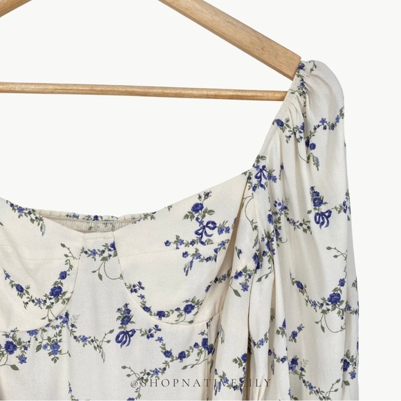 NWT Reformation Women's Lua Puff Sleeve Floral Smocked Top Sz 8, Ivory & Blue - Picture 6 of 16